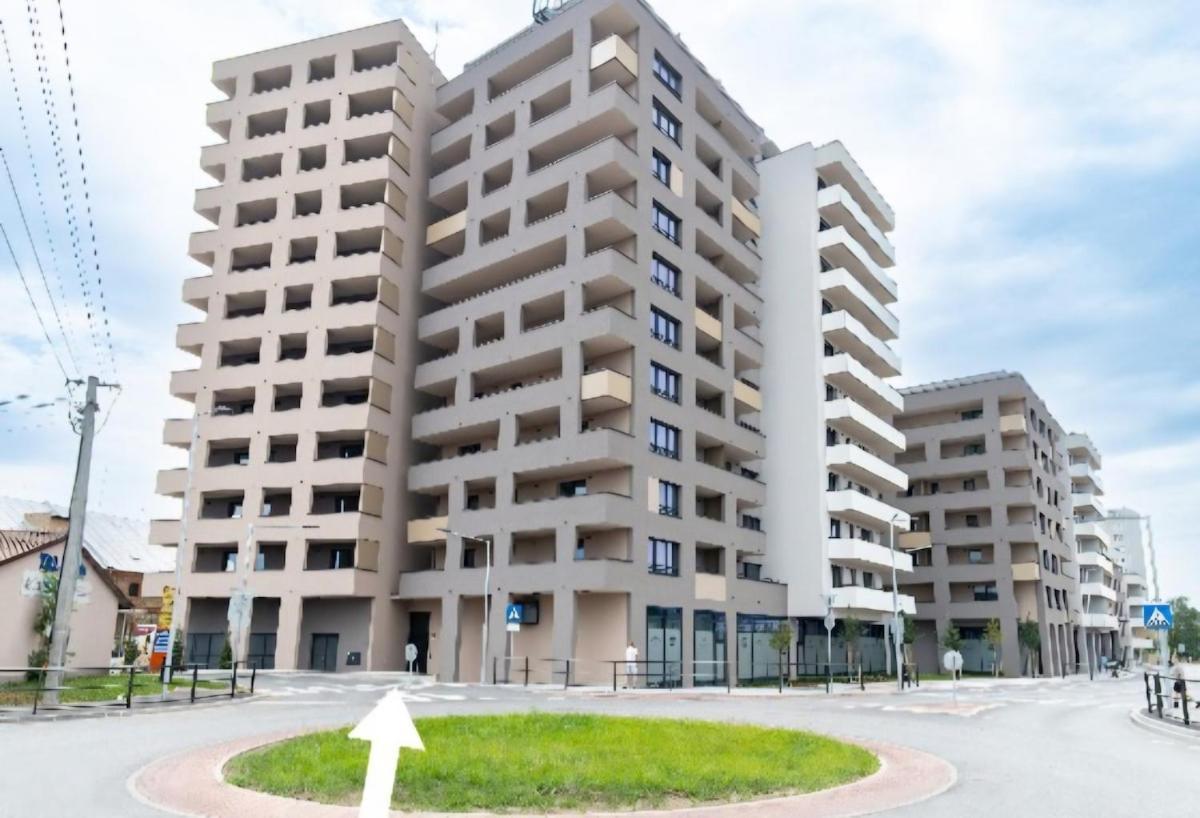 Apartman Iman With Privat Garage Parking Free Lägenhet Košice Exteriör bild